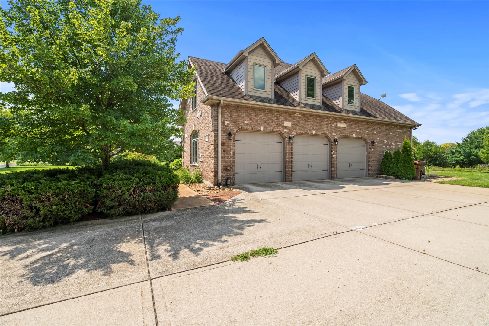 24028 Old Farm Road Manhattan, IL 60442 - Photo 4 of 60 Gallery Image 4