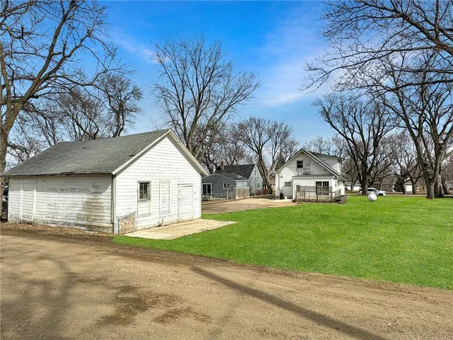 $40,000 | 231 Washington Avenue North, Balaton, MN 56115
