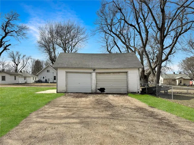 $40,000 | 231 Washington Avenue North, Balaton, MN 56115