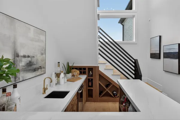 a view of livingroom and kitchen