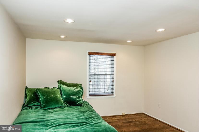 9502 Burning Branch Road Burke, VA 22015 - Photo 22 of 29 Bedroom