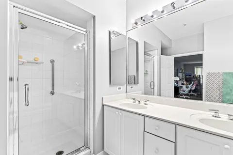 $419,500 | 7410 Lincoln Avenue, Unit B, Skokie, IL 60076