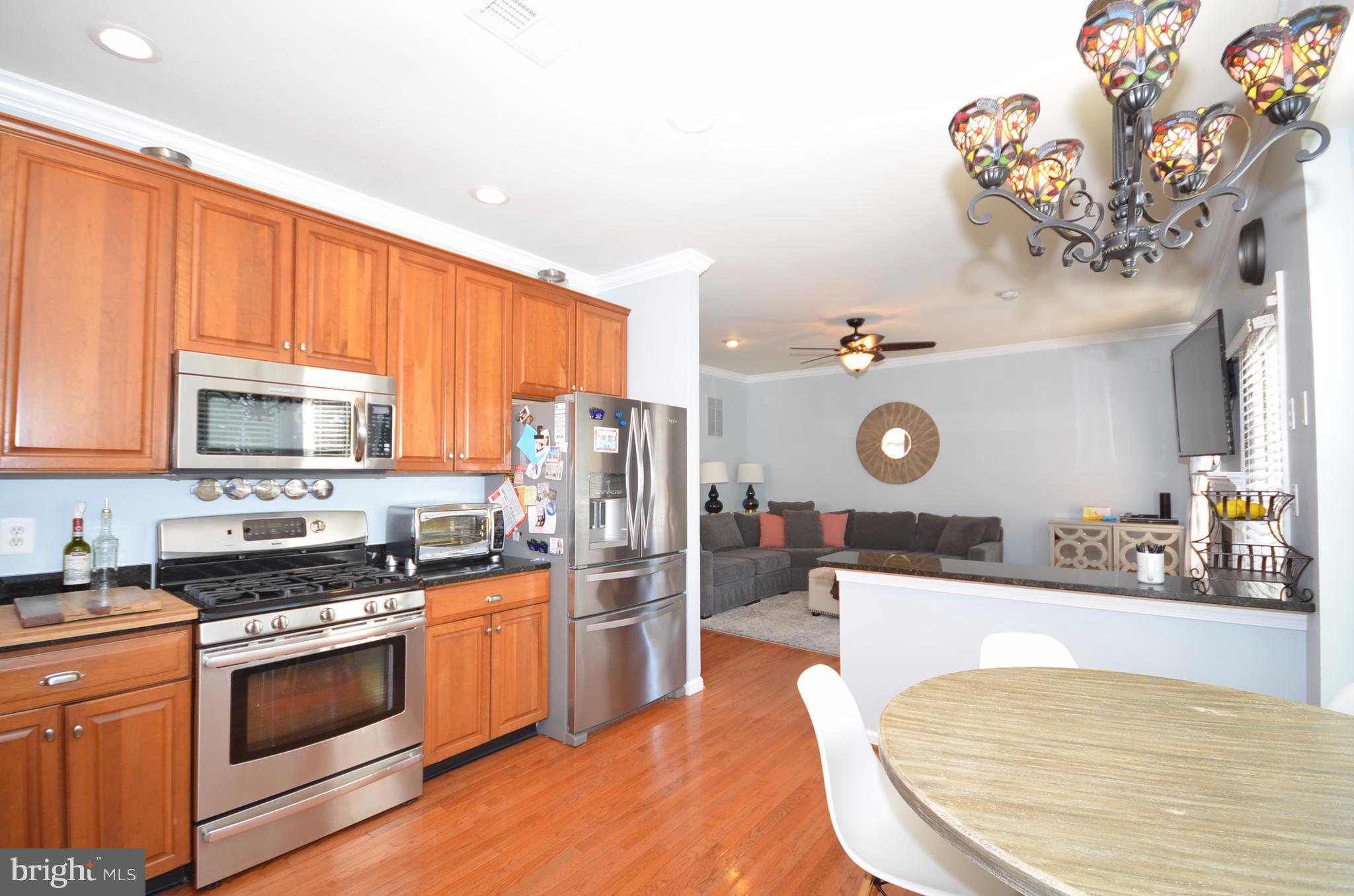 43629 Dunhill Cup Square Ashburn, VA 20147 - Photo 12 of 31 Kitchen