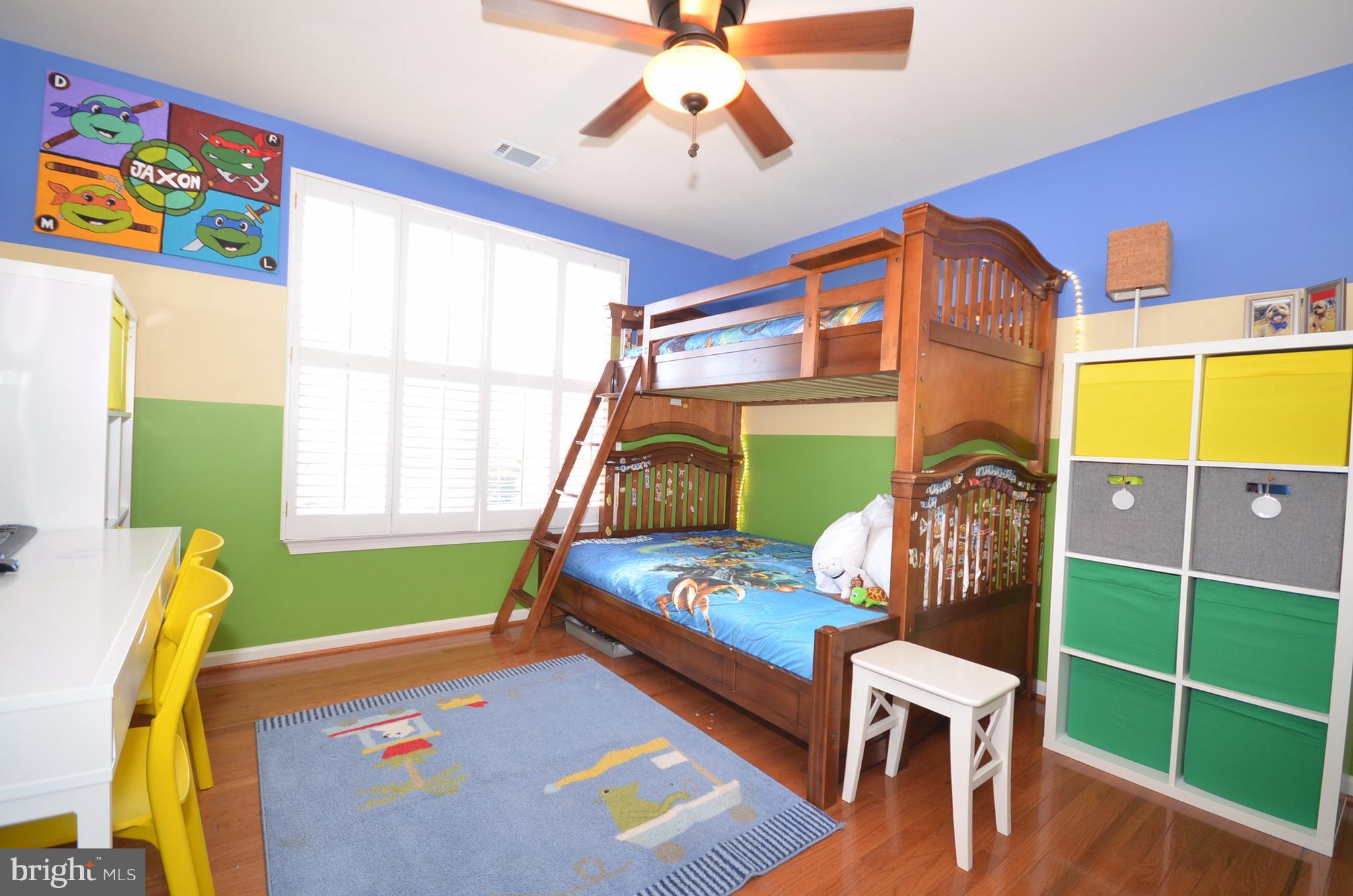 43629 Dunhill Cup Square Ashburn, VA 20147 - Photo 22 of 31 Bedroom