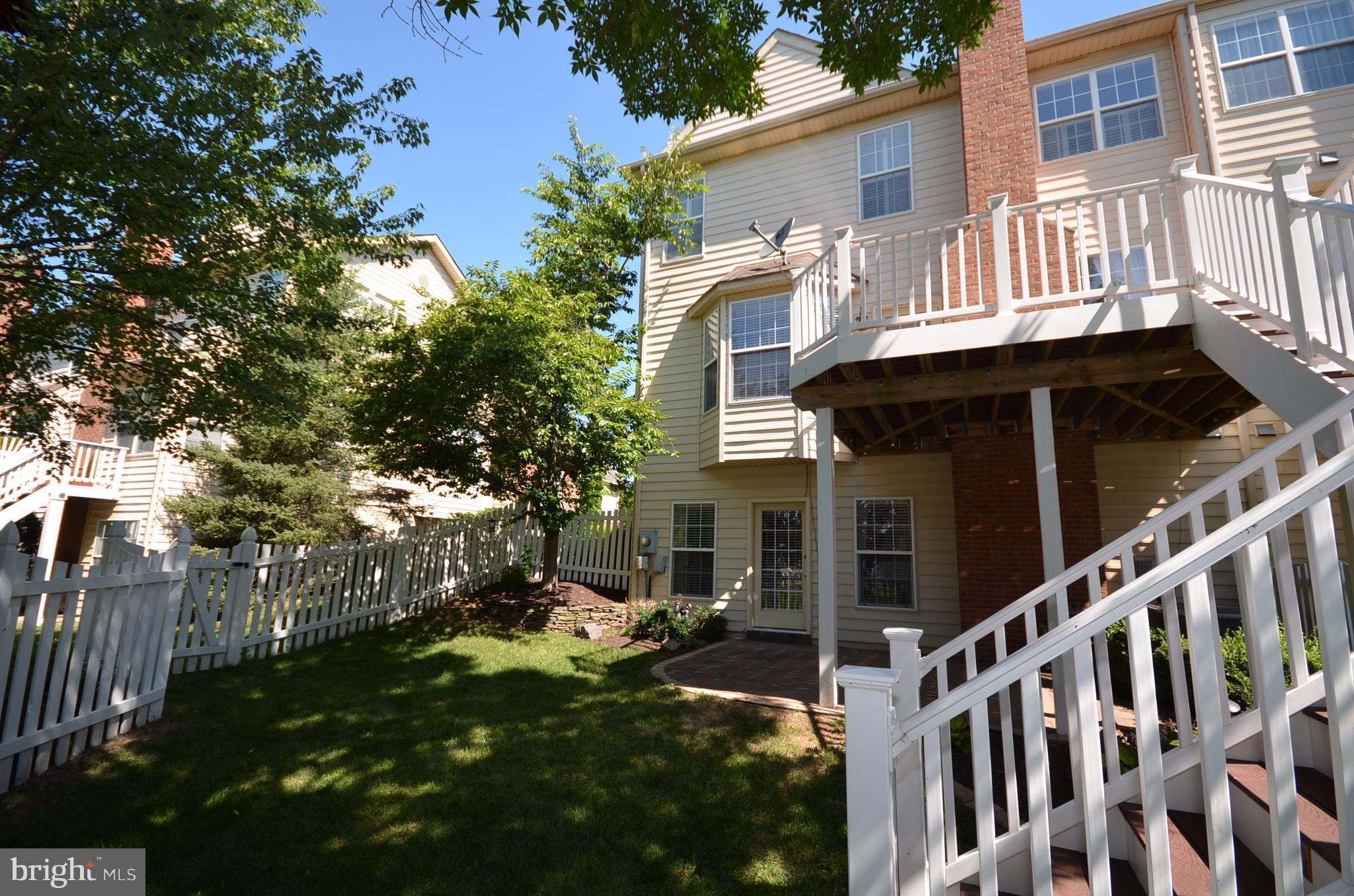 43629 Dunhill Cup Square Ashburn, VA 20147 - Photo 5 of 31 Exterior (Rear)