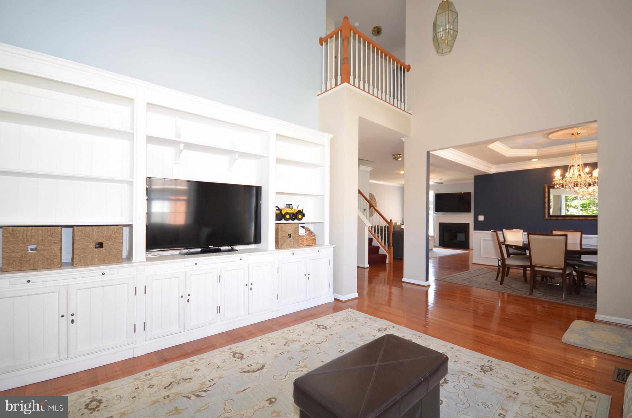43629 Dunhill Cup Square Ashburn, VA 20147 - Photo 7 of 31 Living Room