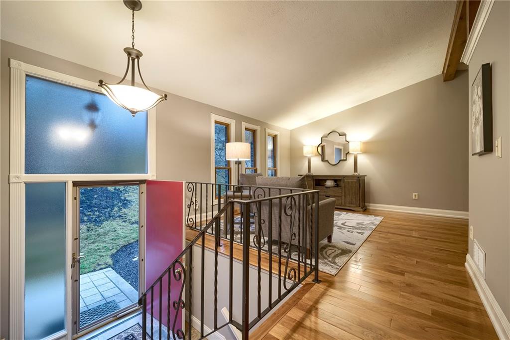 114 Russell Road Pittsburgh, PA 15237 - Photo 18 of 25 Gallery Image 18