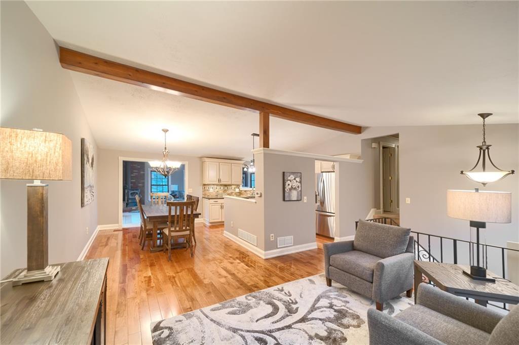 114 Russell Road Pittsburgh, PA 15237 - Photo 5 of 25 Gallery Image 5