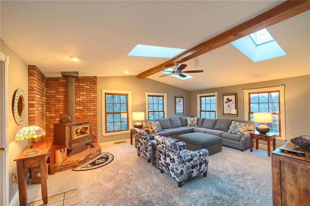114 Russell Road Pittsburgh, PA 15237 - Photo 6 of 25 Gallery Image 6