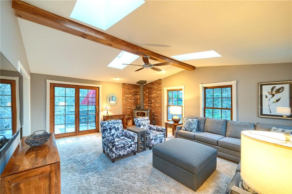 114 Russell Road Pittsburgh, PA 15237 - Photo 7 of 25 Gallery Image 7