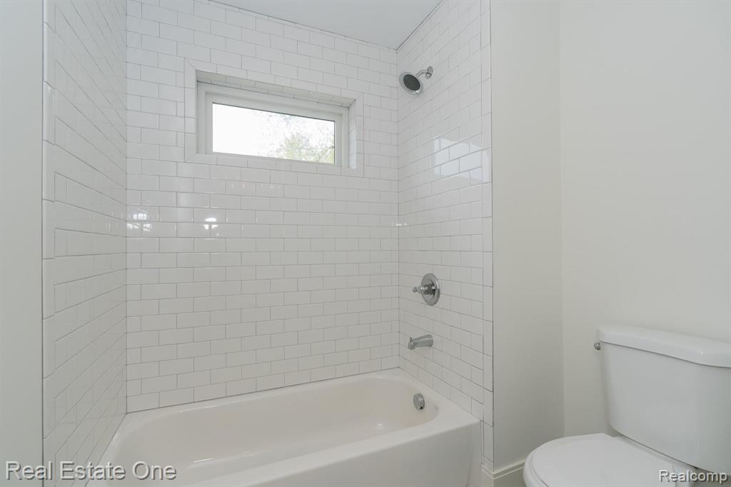 301 Charles Road Rochester, MI 48307 - Photo 37 of 37