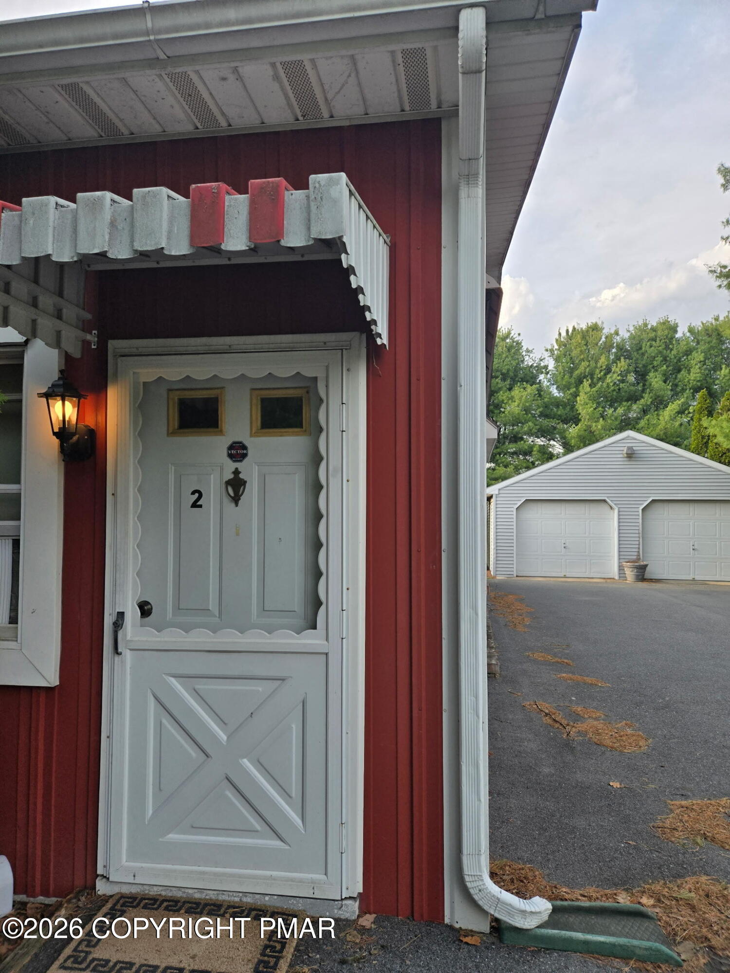 165 Old Stagecoach Road, Unit 2 Gilbert, PA 18331 - Photo 2 of 12 1000008691