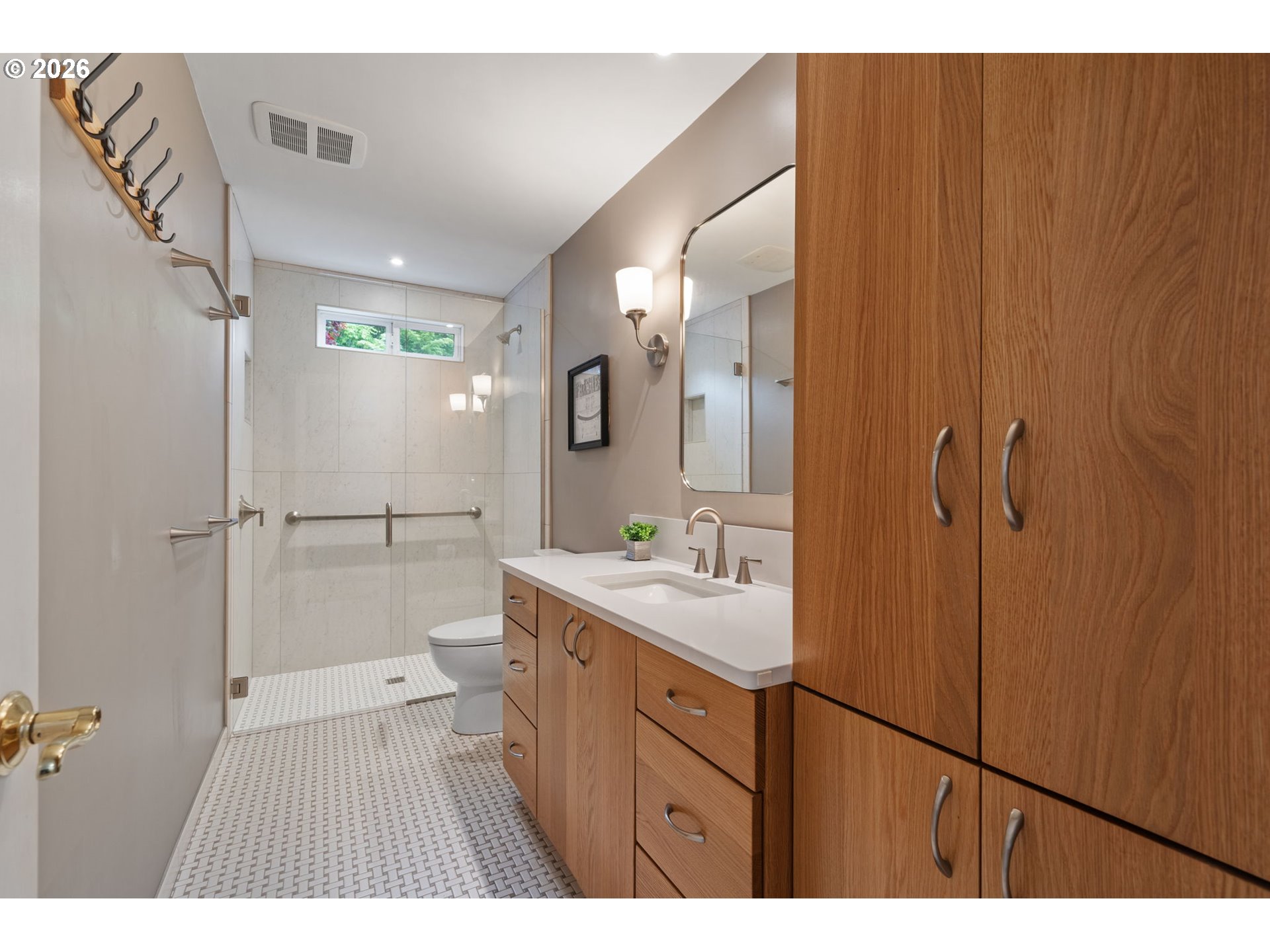 3725 Southeast Tibbetts Street Portland, OR 97202 - Photo 11 of 20