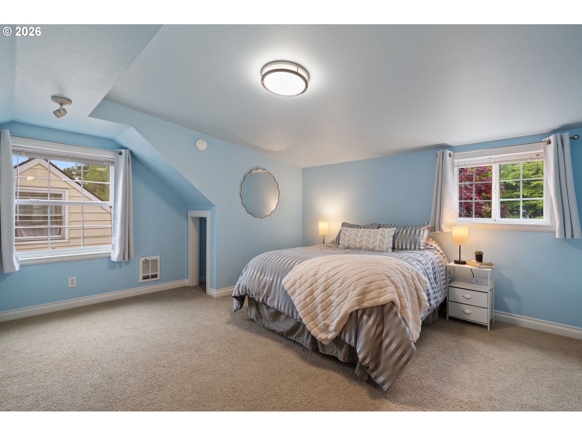 3725 Southeast Tibbetts Street Portland, OR 97202 - Photo 10 of 20