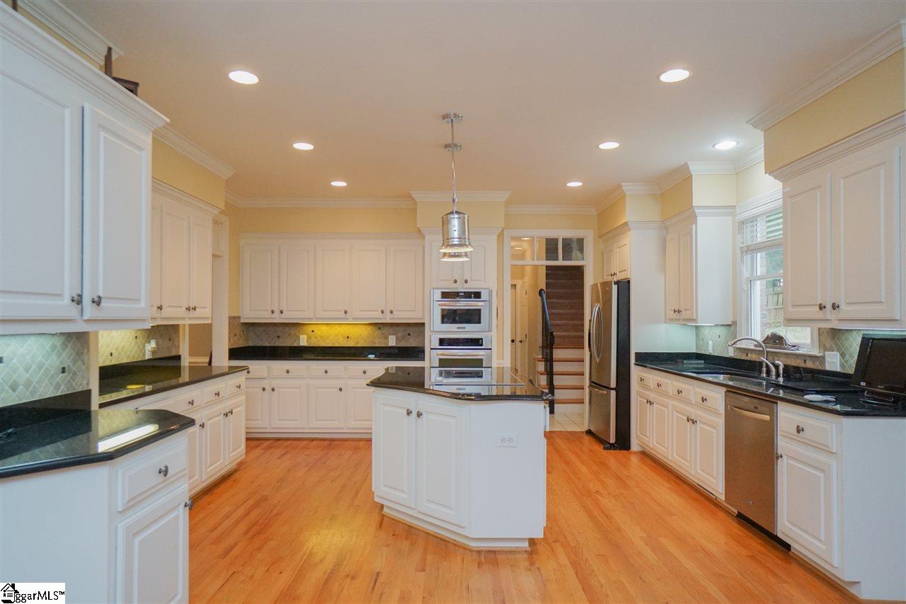 39 Deer Track Road Simpsonville, SC 29681 - Photo 5 of 36 Gallery Image 5
