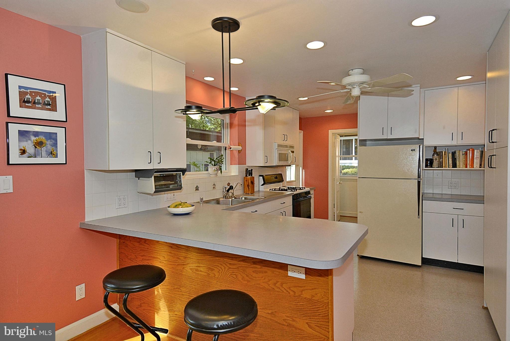 9012 Sudbury Road Silver Spring, MD 20901 - Photo 15 of 27 Interior (General)