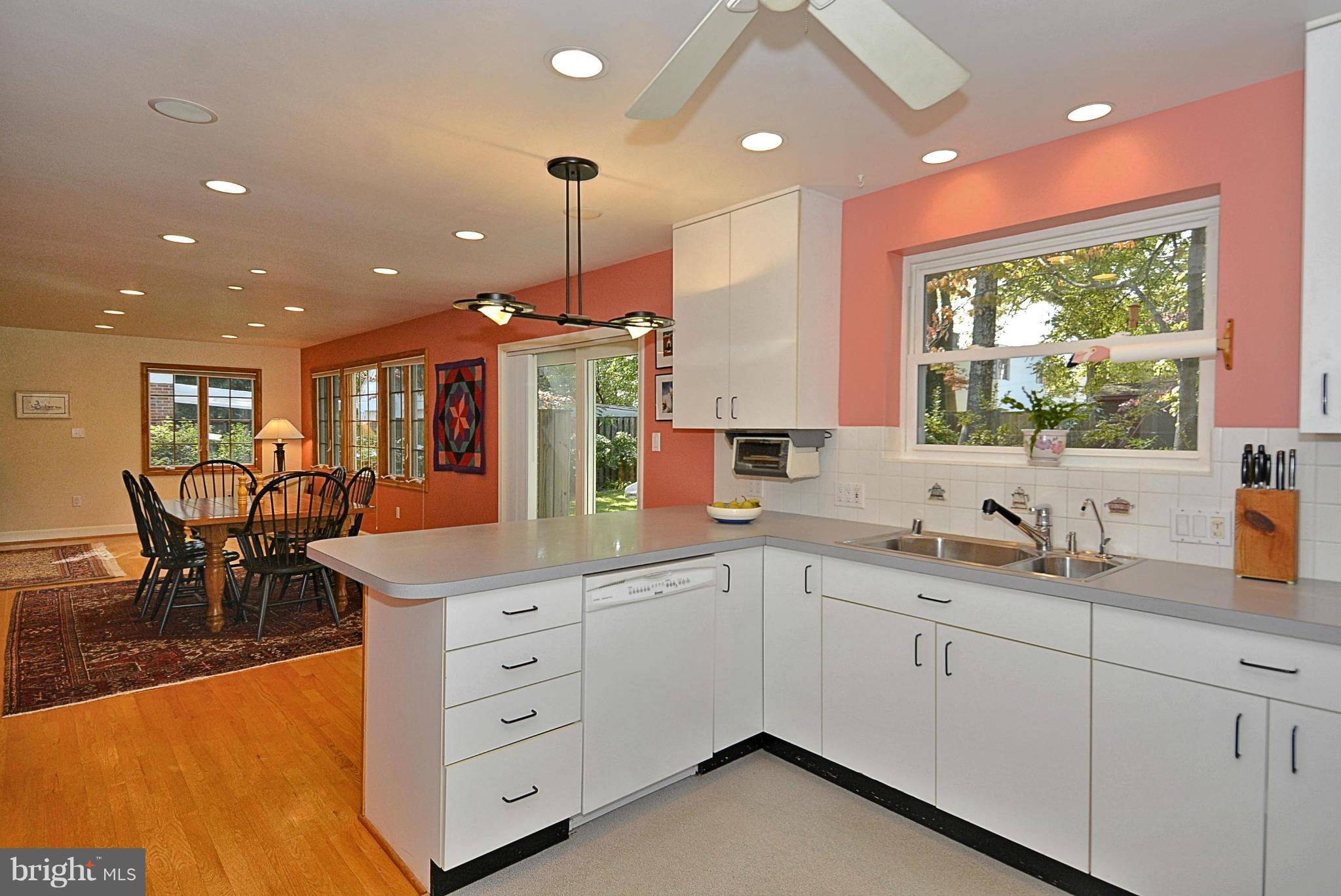 9012 Sudbury Road Silver Spring, MD 20901 - Photo 16 of 27 Kitchen