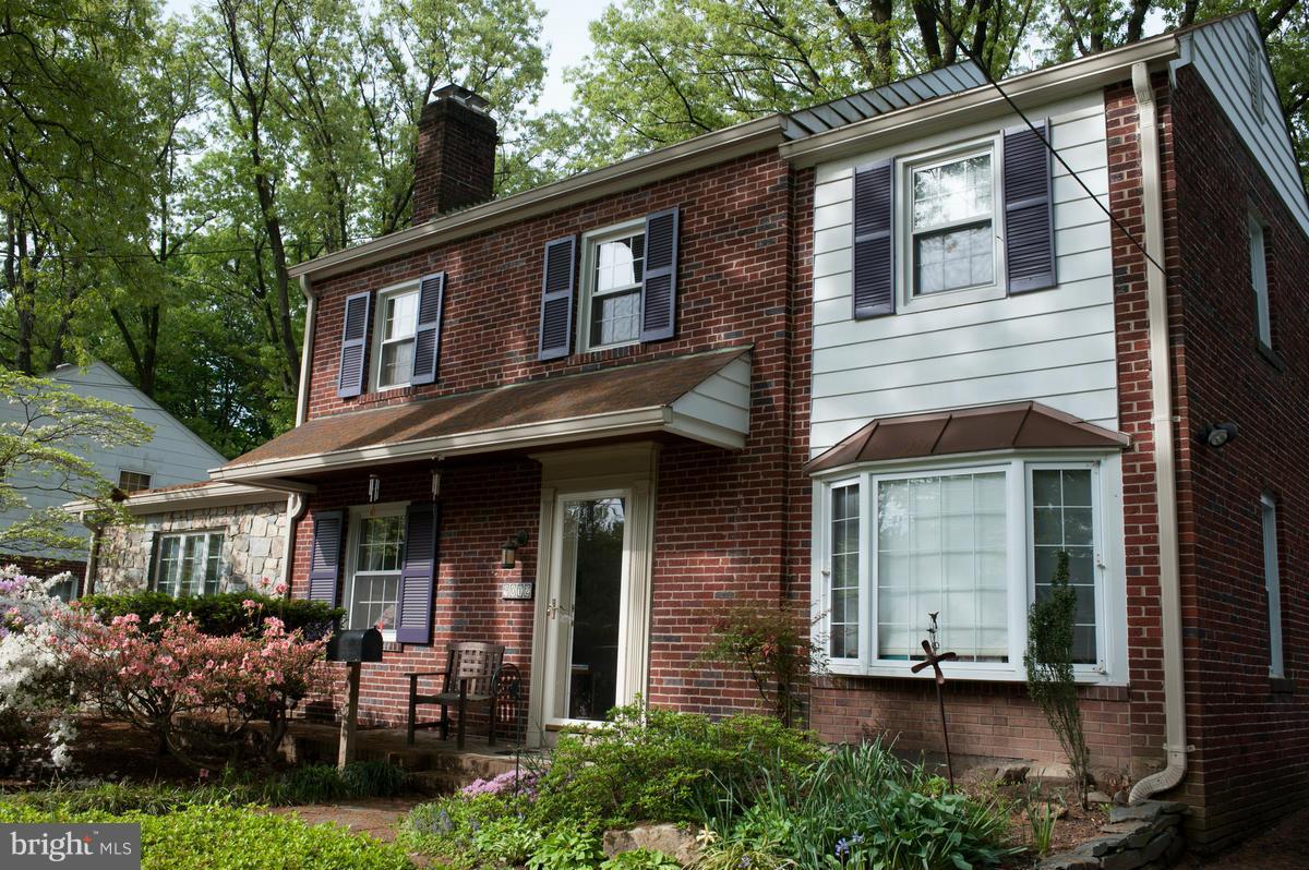9012 Sudbury Road Silver Spring, MD 20901 - Photo 3 of 27 Exterior (Front)