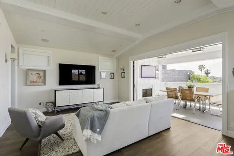 $7,700,000 | 636 12th Street, Manhattan Beach, CA 90266