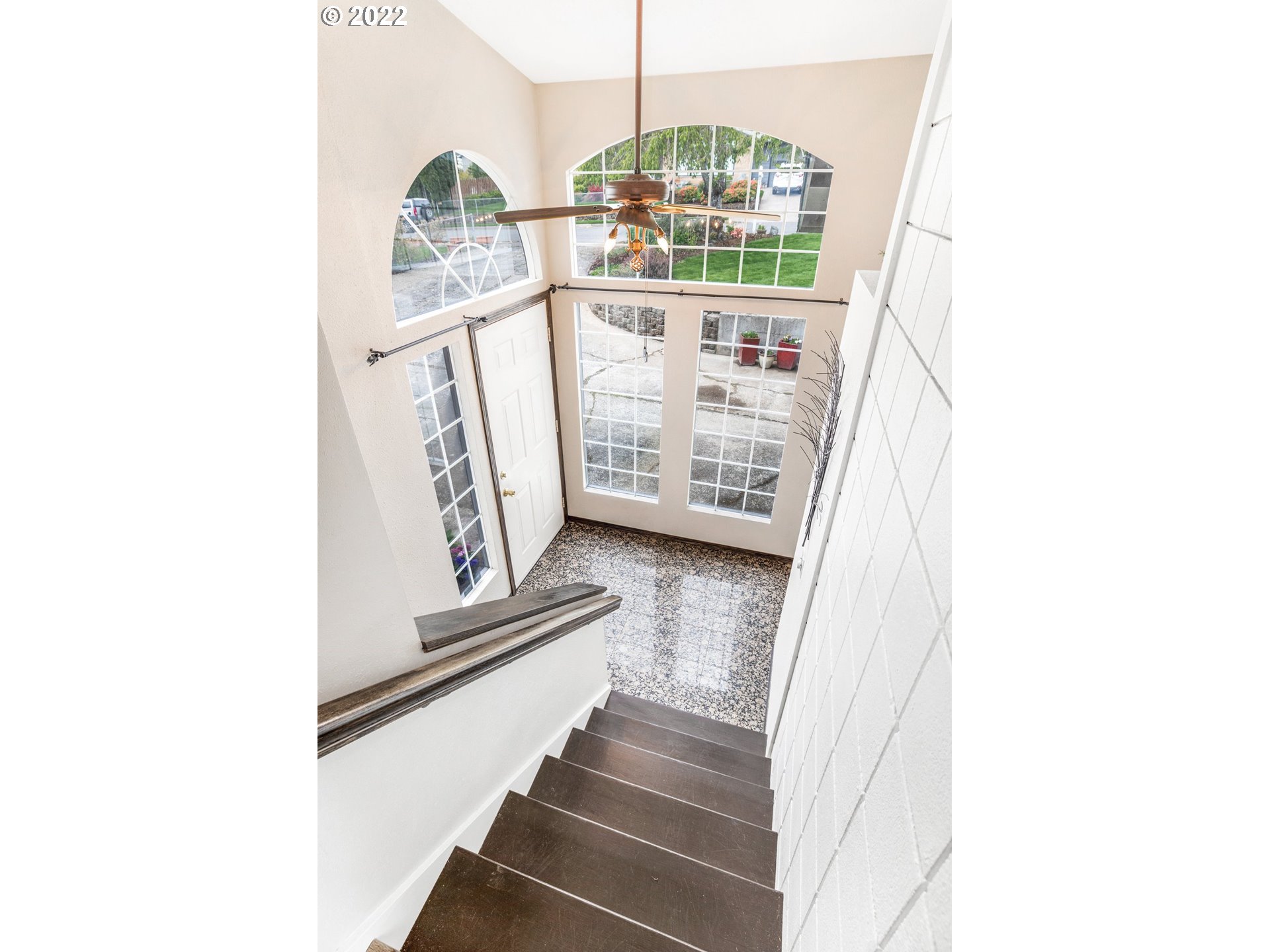 4672 Southeast Robin Road Milwaukie, OR 97267 - Photo 5 of 28 Gallery Image 5