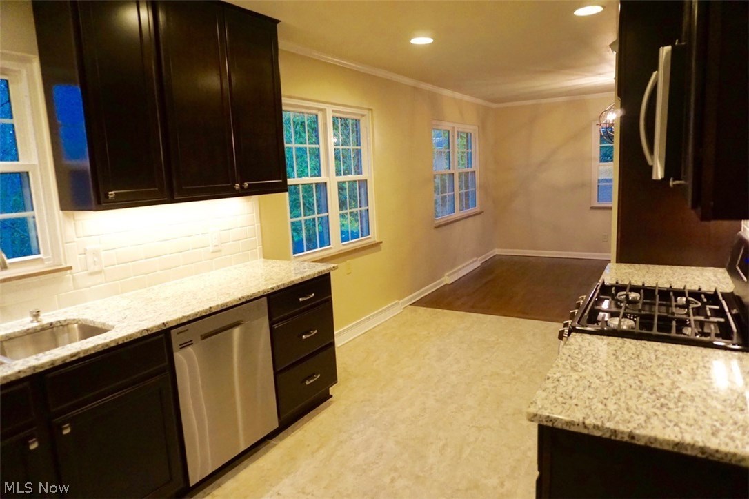 2954 Stanley Road Akron, OH 44333 - Photo 9 of 20 Gallery Image 9