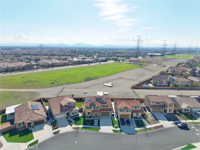 $825,000 | 15765 Kings Peak Drive, Fontana, CA 92336