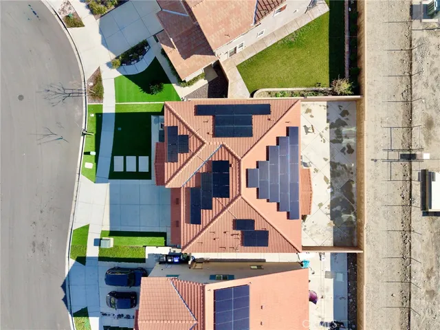 $825,000 | 15765 Kings Peak Drive, Fontana, CA 92336