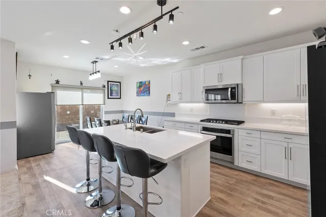 $825,000 | 15765 Kings Peak Drive, Fontana, CA 92336