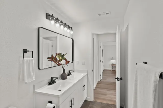 $440,000 | 5100 48th Street, Sacramento, CA 95820