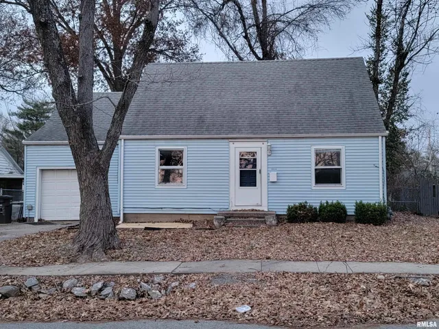 $110,000 | 904 West Linden Street, Carbondale, IL 62901