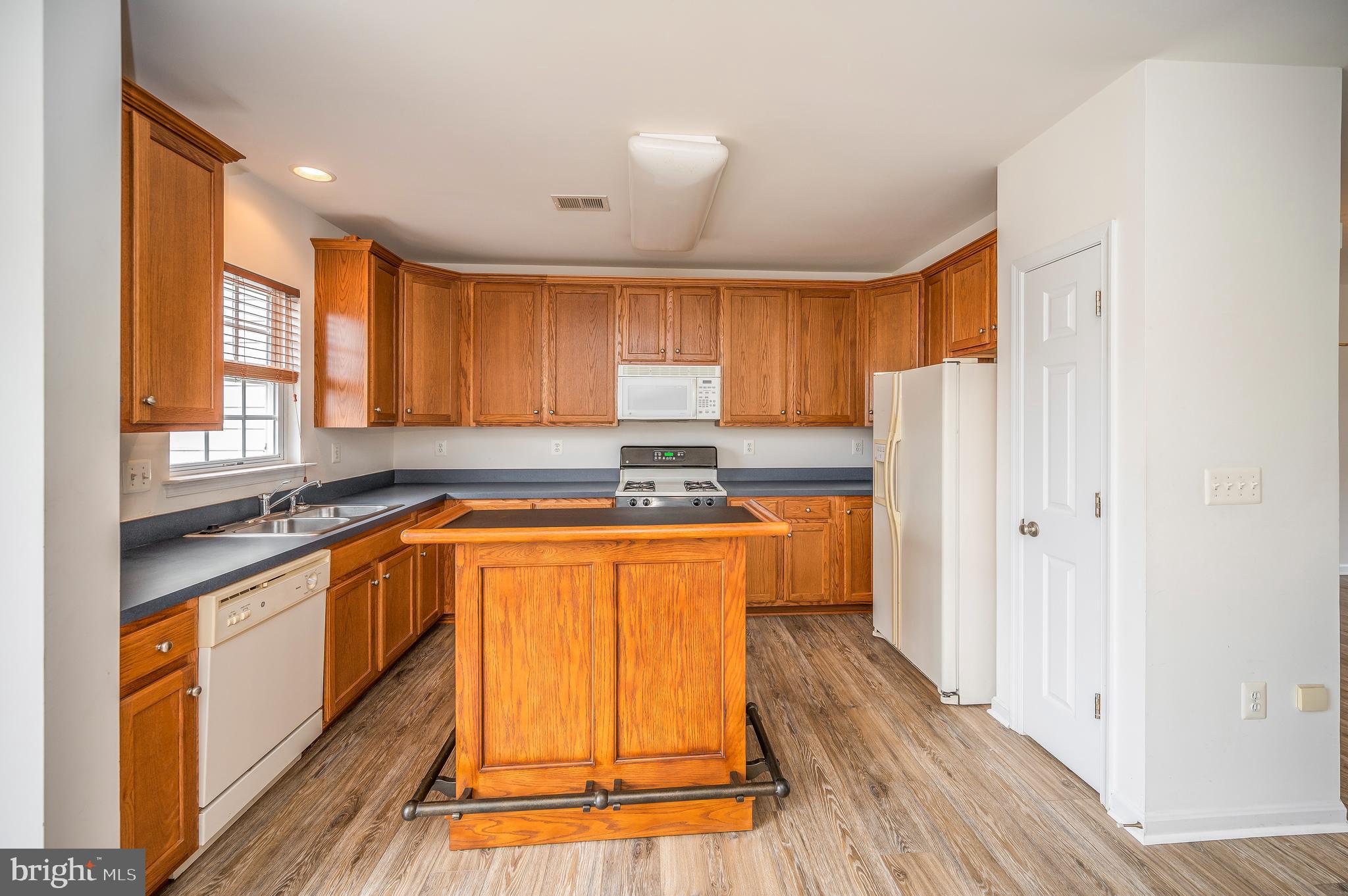 9836 Cheshire Ridge Circle Manassas, VA 20110 - Photo 15 of 40