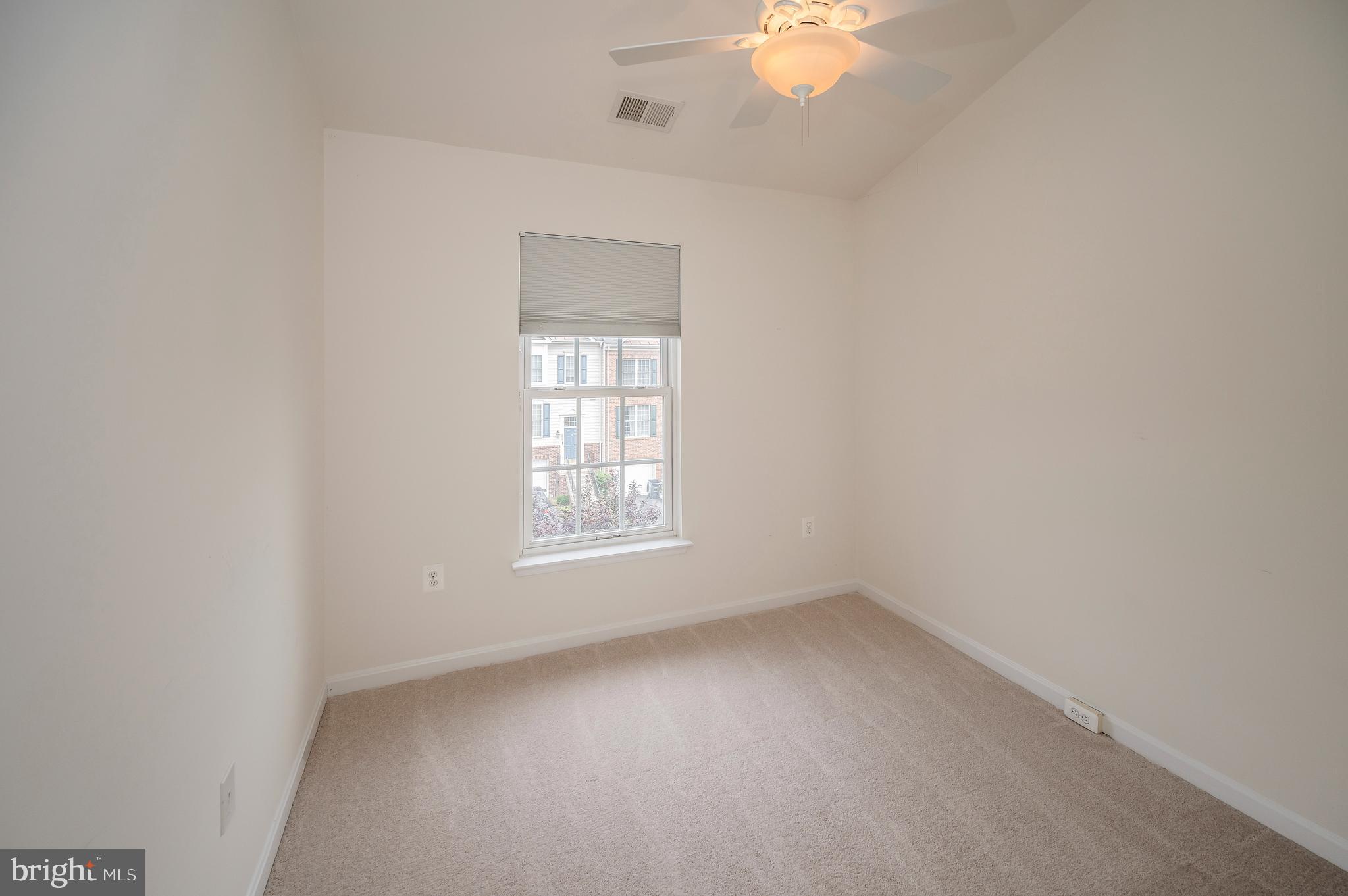 9836 Cheshire Ridge Circle Manassas, VA 20110 - Photo 32 of 40