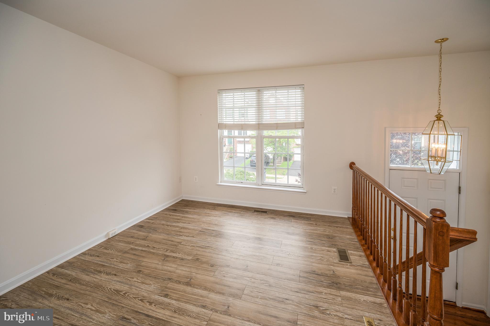 9836 Cheshire Ridge Circle Manassas, VA 20110 - Photo 5 of 40