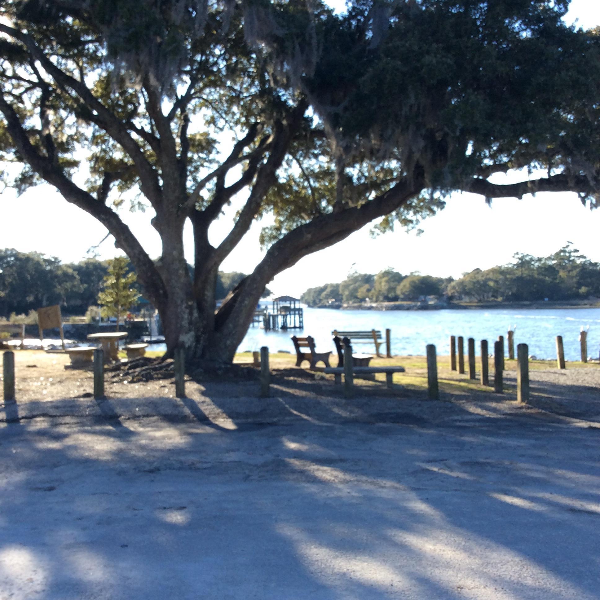 2085 Wappoo Hall Road Charleston, SC 29412 - Photo 24 of 36 Park on Wappoo Cut, 1 Block Away