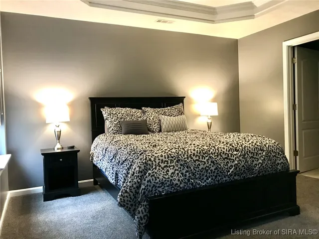 $2,300 | 620 West Utica Street, Unit 2, Sellersburg, IN 47172