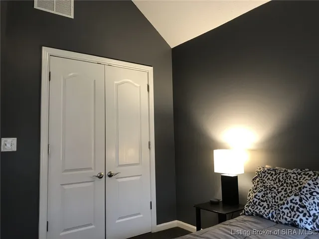 $2,300 | 620 West Utica Street, Unit 2, Sellersburg, IN 47172