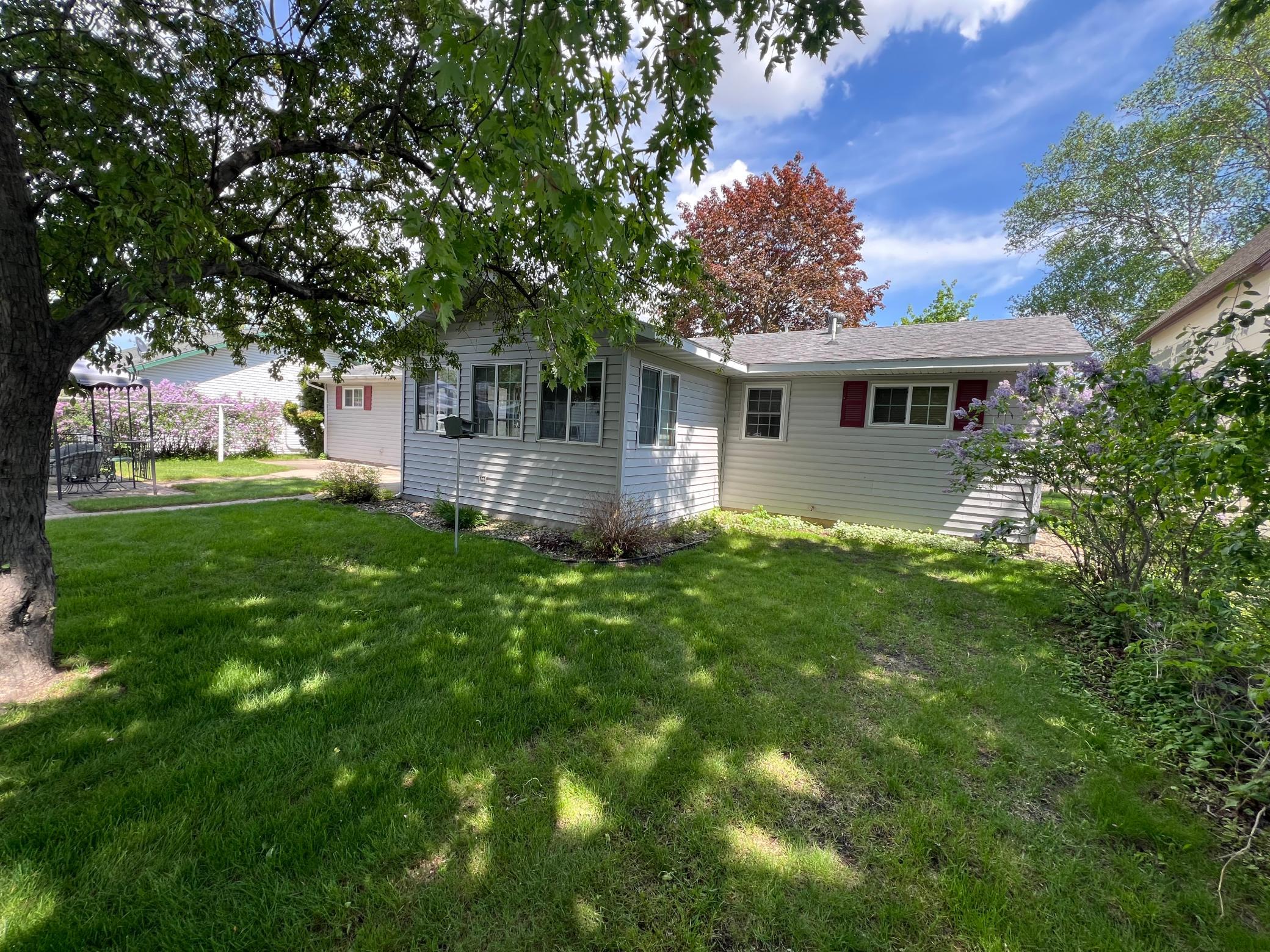 407 1st Street Southwest Wadena, MN 56482 - Photo 3 of 46