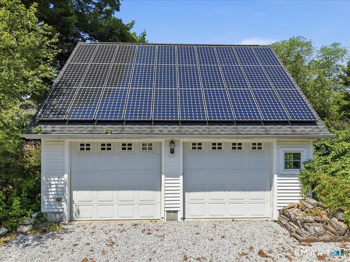 161 Old Norwich Road Waterford, CT 06375 - Photo 3 of 39 Gallery Image 3