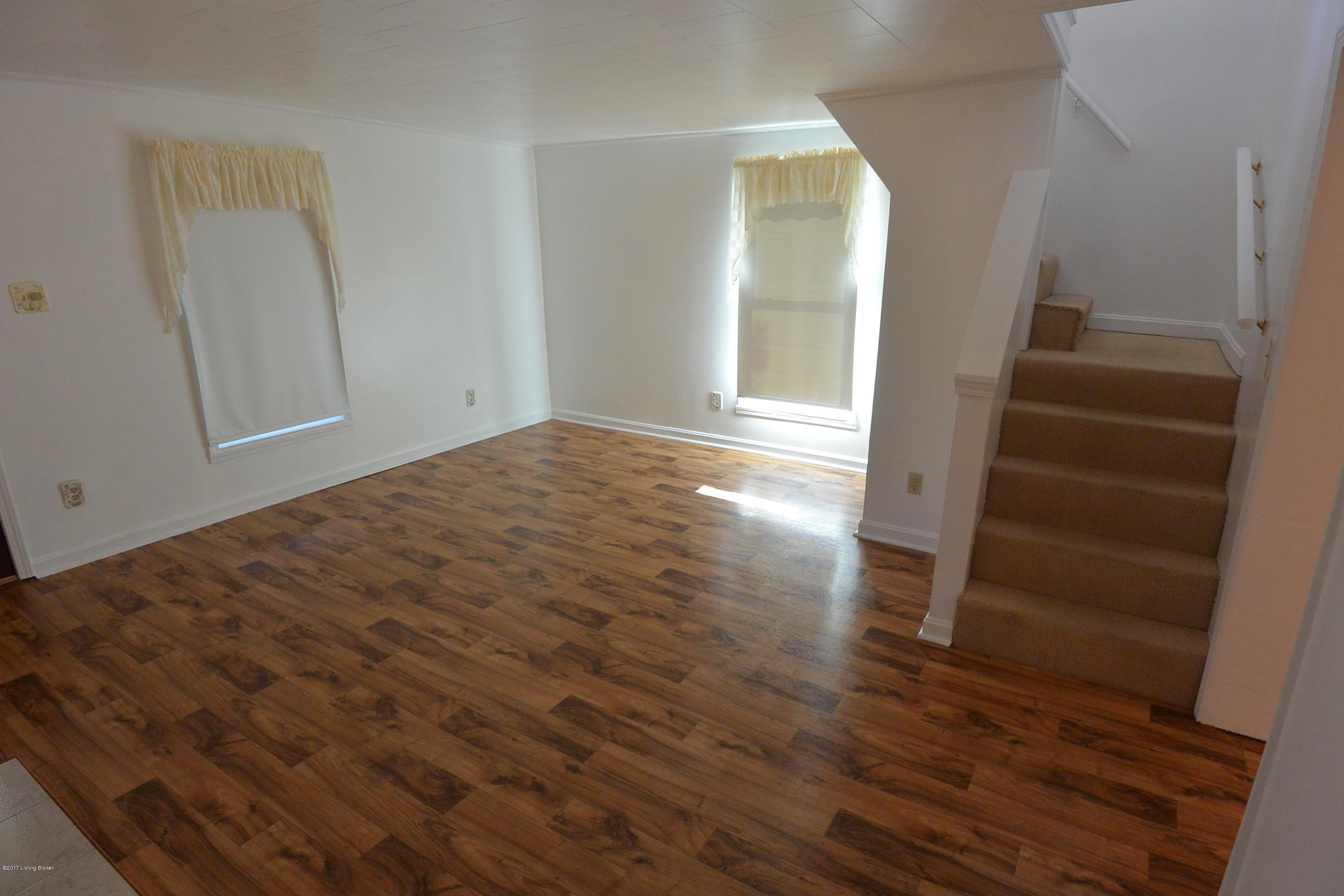 121 Plum Run Road Bardstown, KY 40004 - Photo 3 of 27 Living Room (2)