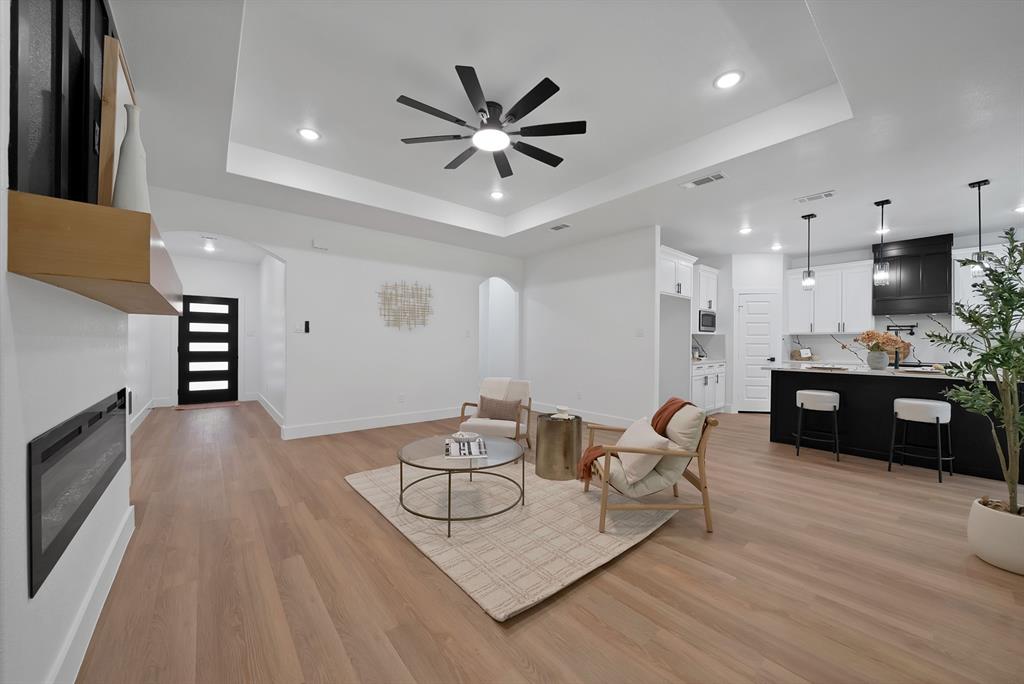 805 Tierney Road Fort Worth, TX 76112 - Photo 6 of 36 Gallery Image 6