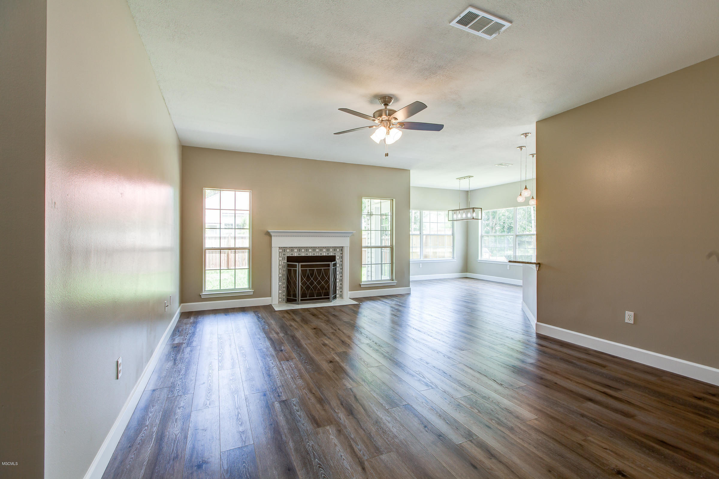 10670 Shorecrest Road Biloxi, MS 39532 - Photo 5 of 41 10670Shorecrest-4