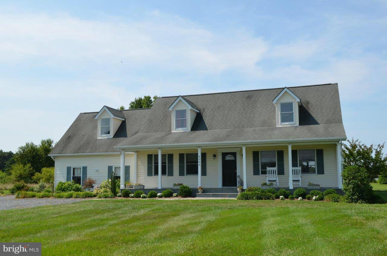4566 Pinewood Road Oxford, MD 21654 - Photo 2 of 30 Exterior (Front)