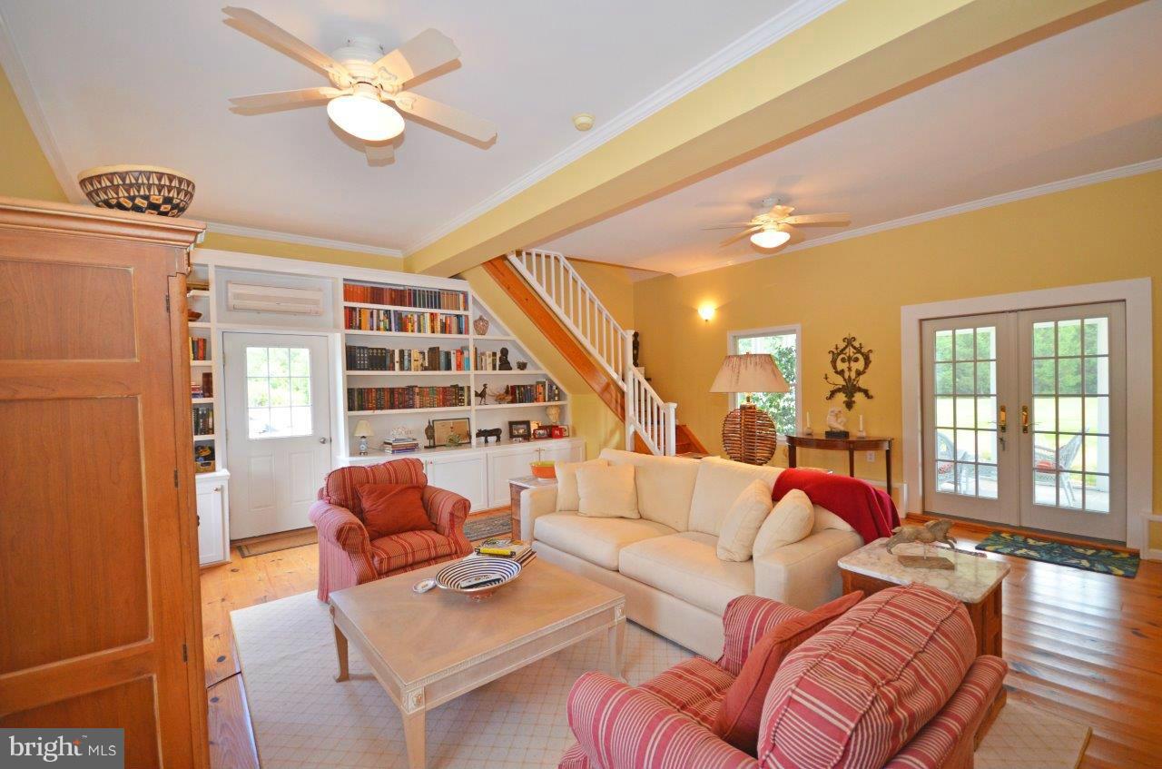 4566 Pinewood Road Oxford, MD 21654 - Photo 16 of 30 Family Room