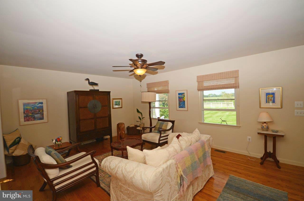 4566 Pinewood Road Oxford, MD 21654 - Photo 20 of 30 Living Room