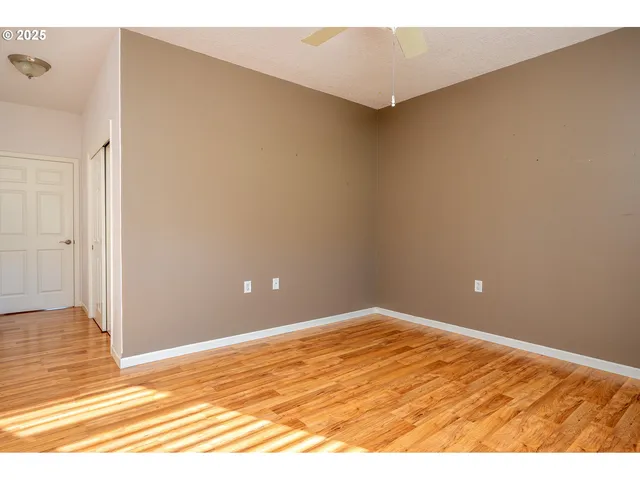 $799,000 | 1273 Southeast 4th Avenue, Mill City, OR 97360