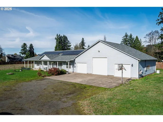 $799,000 | 1273 Southeast 4th Avenue, Mill City, OR 97360