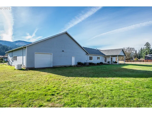 $799,000 | 1273 Southeast 4th Avenue, Mill City, OR 97360