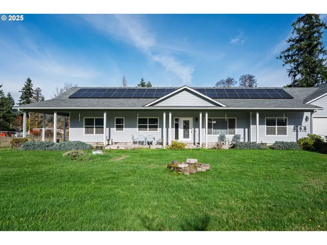 $799,000 | 1273 Southeast 4th Avenue, Mill City, OR 97360