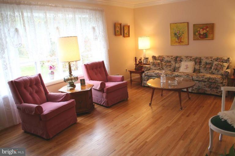 8409 Greeley Boulevard Springfield, VA 22152 - Photo 3 of 28 Living Room #2