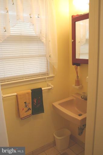 8409 Greeley Boulevard Springfield, VA 22152 - Photo 7 of 28 Half Bath 1
